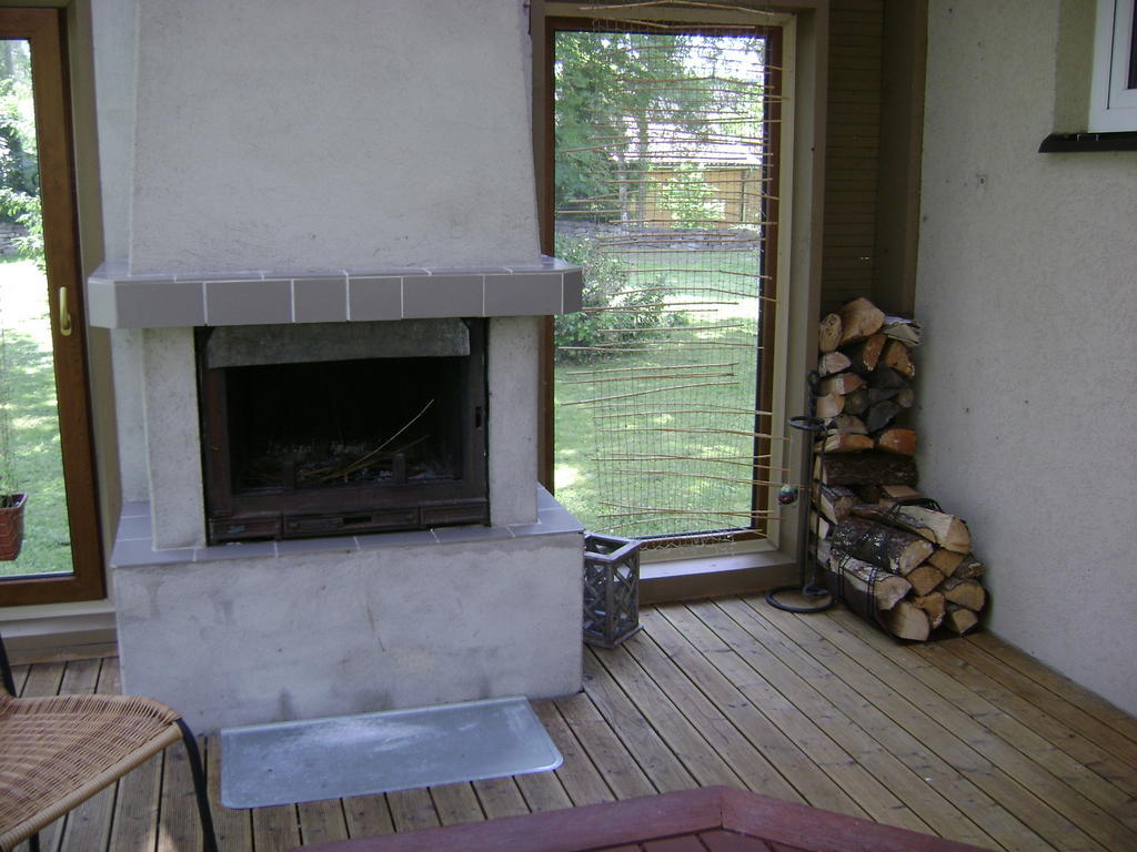 Mere Holiday House Salme Room photo