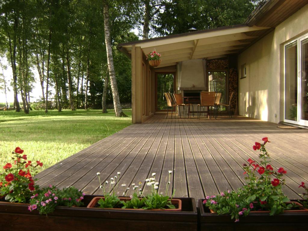 Mere Holiday House Salme Exterior photo