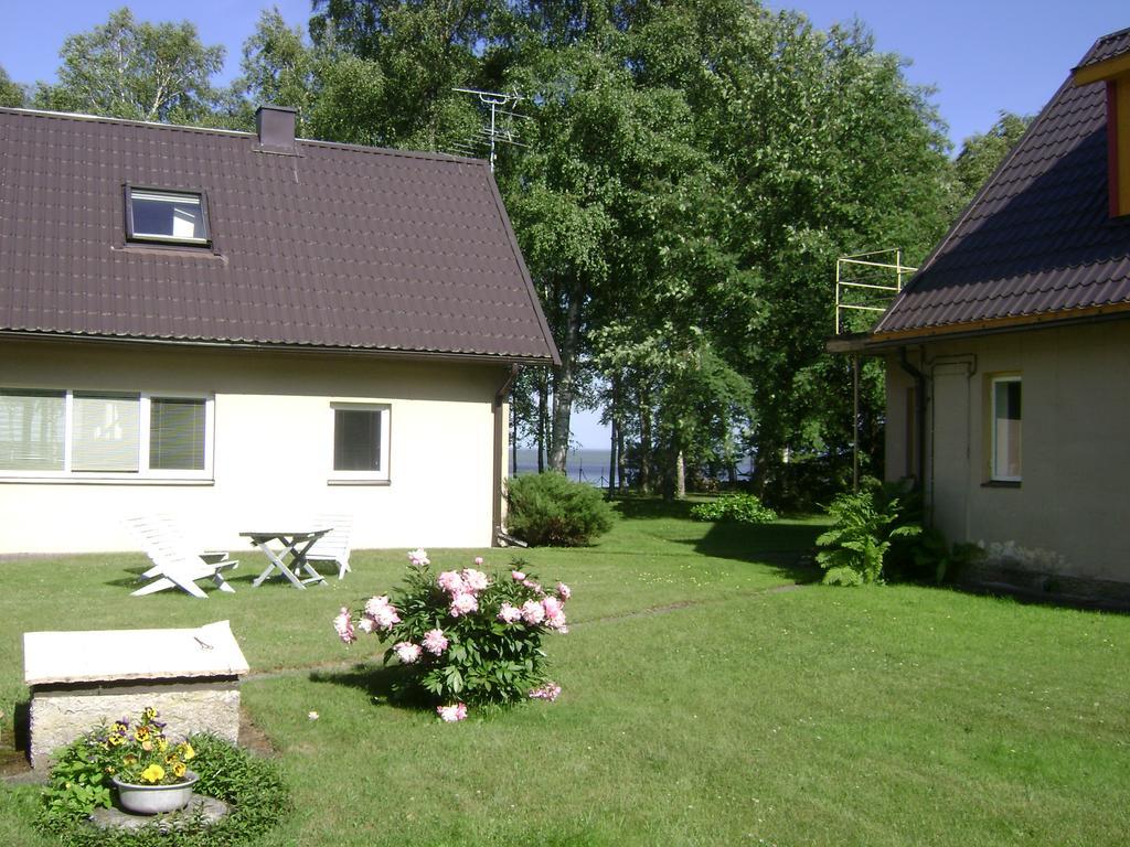 Mere Holiday House Salme Exterior photo